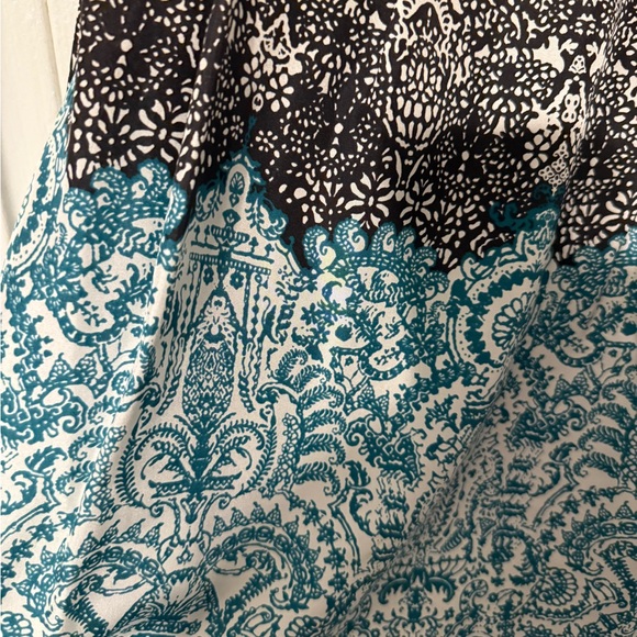 BCBG Silky Party Dress, Size 8, Spaghetti Straps - Picture 4 of 4